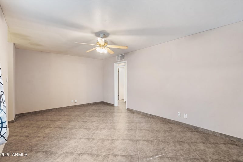 304 Echo Ln, Phoenix, AZ 85020