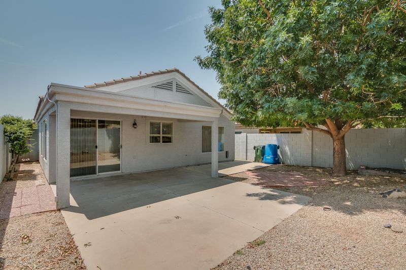 3040 E Blackhawk Dr, Phoenix, AZ 85050