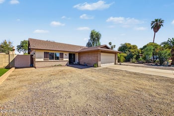 3040 W Phelps Rd, Phoenix, AZ 85053
