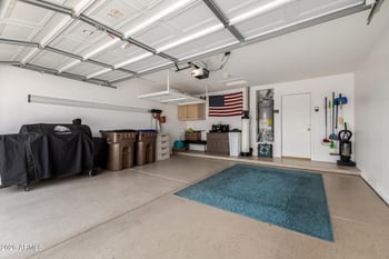 30402 Sunray Dr, San Tan Valley, AZ 85143