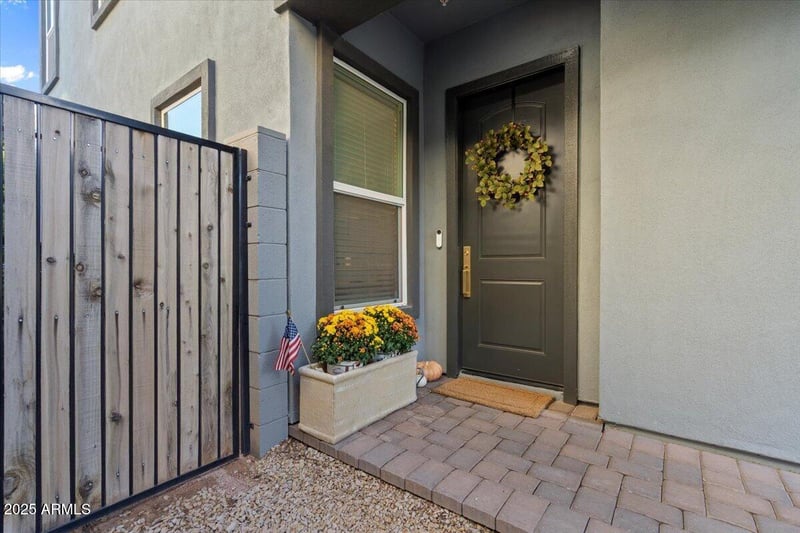 3041 37th Way, Phoenix, AZ 85018