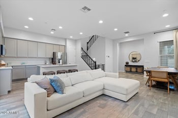 3041 37th Way, Phoenix, AZ 85018