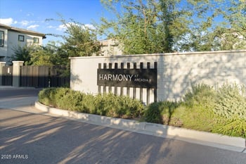 3041 37th Way, Phoenix, AZ 85018