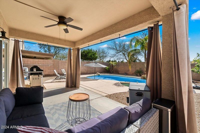 3041 E Pontiac Dr, Phoenix, AZ 85050