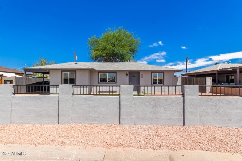 3041 N 37th Dr, Phoenix, AZ 85019