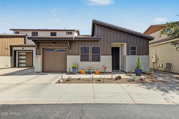 3041 S Soho Ln, Chandler, AZ 85286
