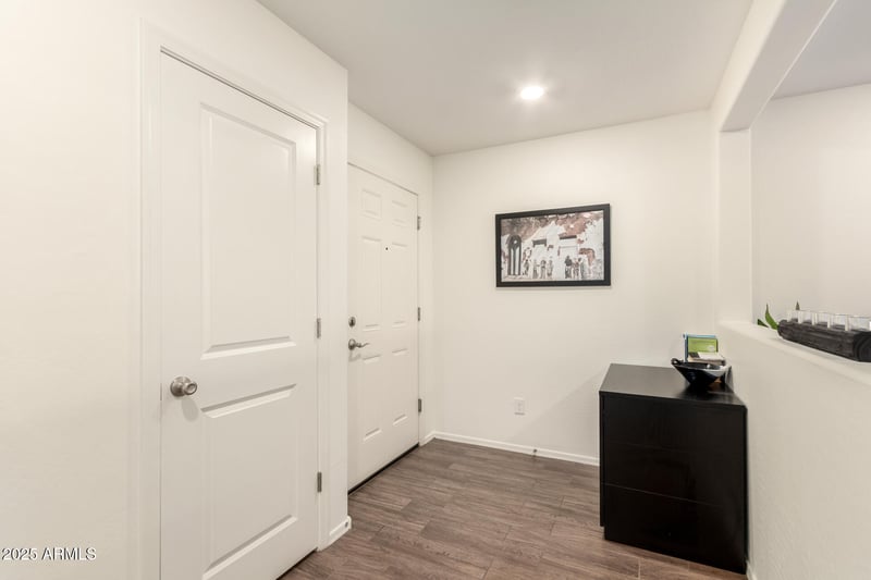 3042 Fraktur Rd, Phoenix, AZ 85041