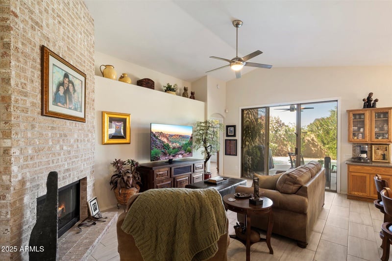 3042 Roveen Ave, Phoenix, AZ 85032