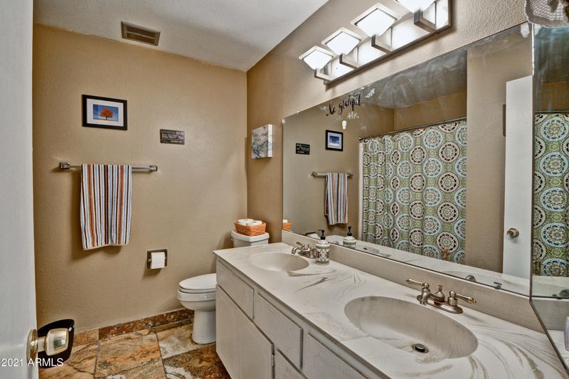 3042 W Hearn Rd, Phoenix, AZ 85053