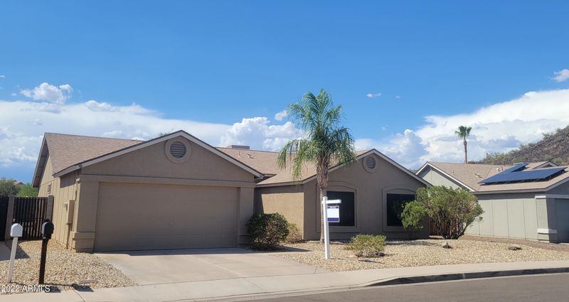 3042 W Patrick Ln, Phoenix, AZ 85027