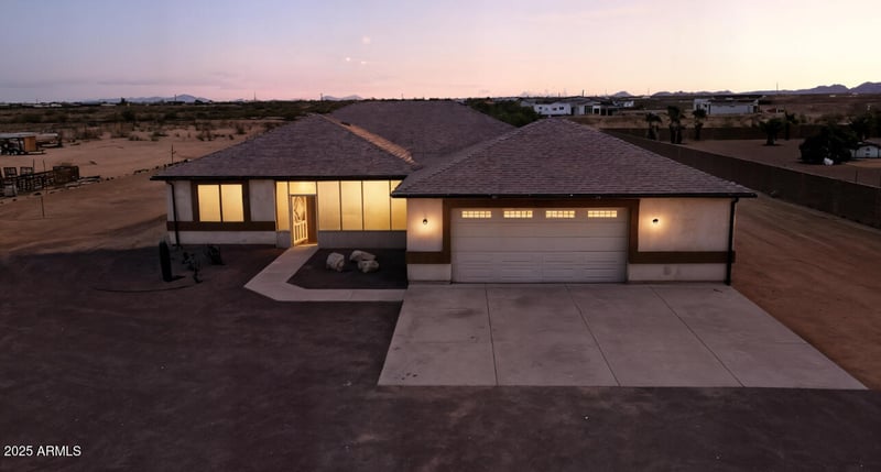 30420 231st Ave, Wittmann, AZ 85361