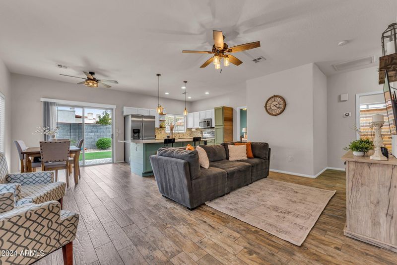 3043 E Kings Ave, Phoenix, AZ 85032