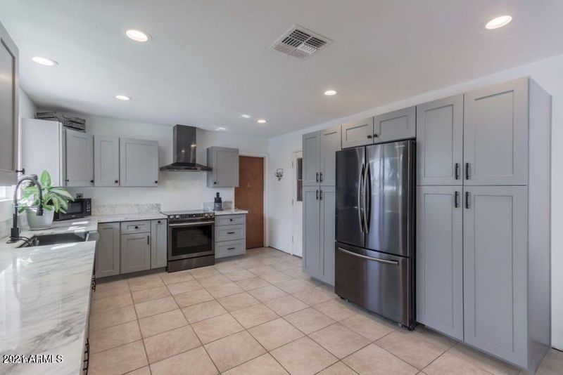 3043 W Tuckey Ln, Phoenix, AZ 85017