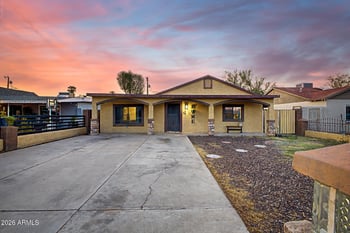 3044 W Holly St, Phoenix, AZ 85009