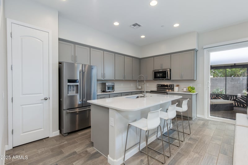 3045 37th Way, Phoenix, AZ 85018