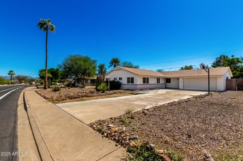 3045 Cholla St, Phoenix, AZ 85028