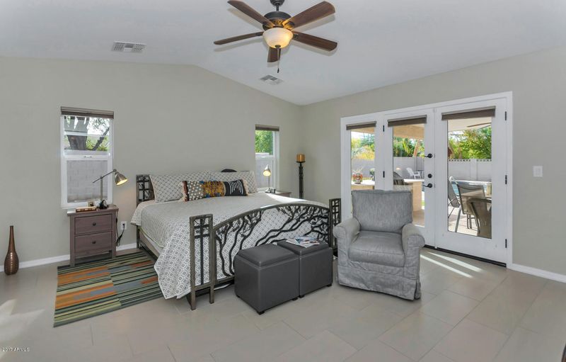 3045 E Sells Dr, Phoenix, AZ 85016