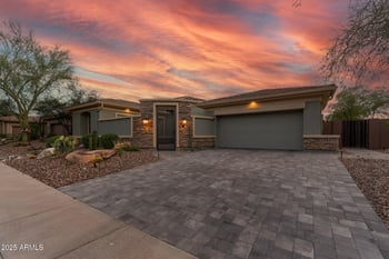 3045 Feather Sound Dr, Phoenix, AZ 85086