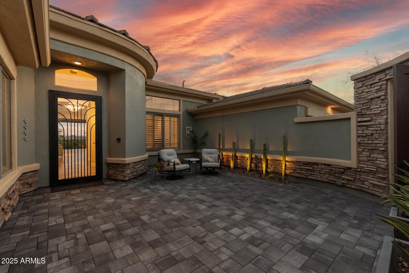 3045 Feather Sound Dr, Phoenix, AZ 85086