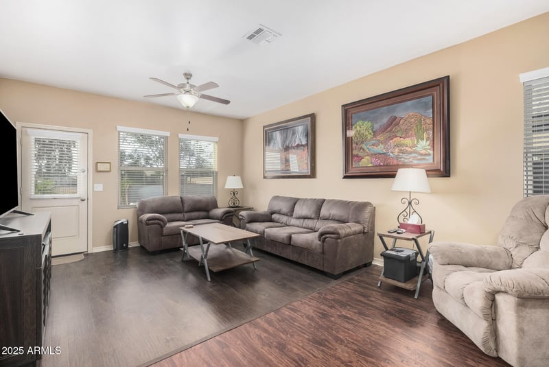 30450 Zircon Dr, San Tan Valley, AZ 85143