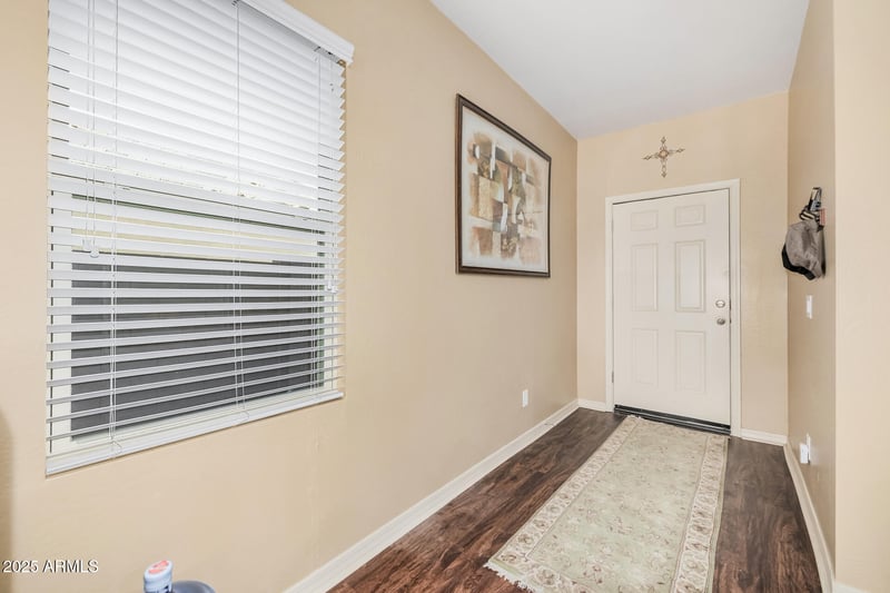 30450 Zircon Dr, San Tan Valley, AZ 85143