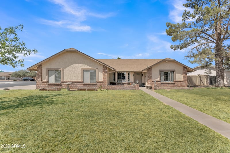 3046 Dover St, Mesa, AZ 85213