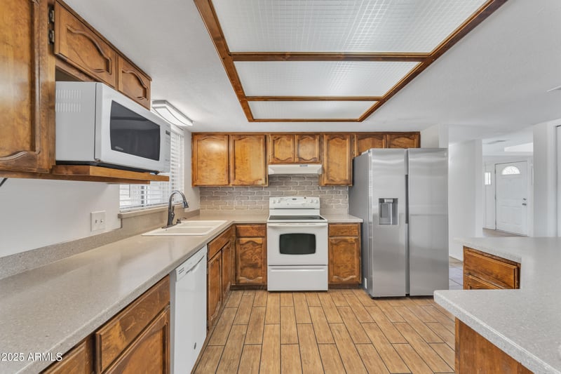 3046 Dover St, Mesa, AZ 85213