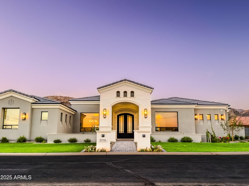 3046 Redwood Ln, Phoenix, AZ 85045