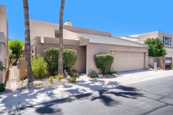 3047 E Stella Ln, Phoenix, AZ 85016