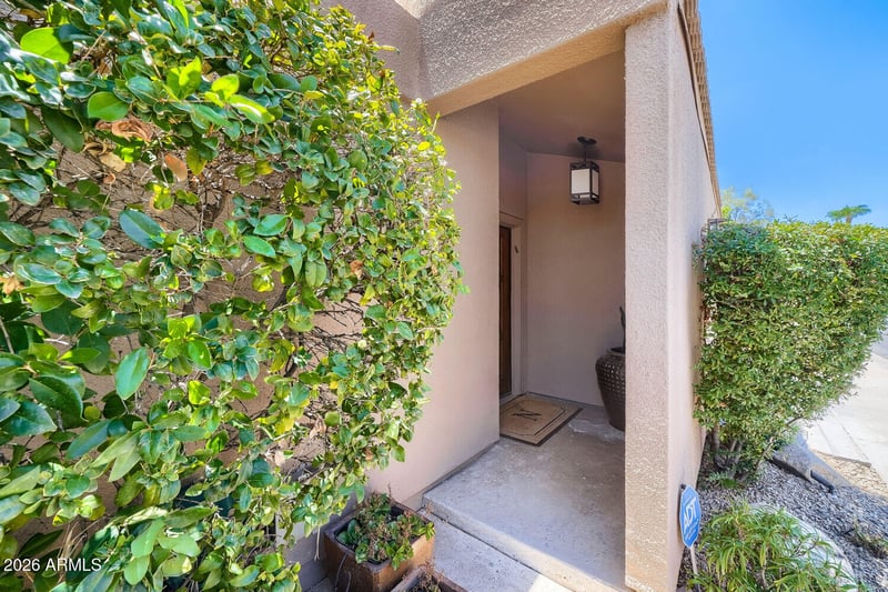 3047 E Stella Ln, Phoenix, AZ 85016