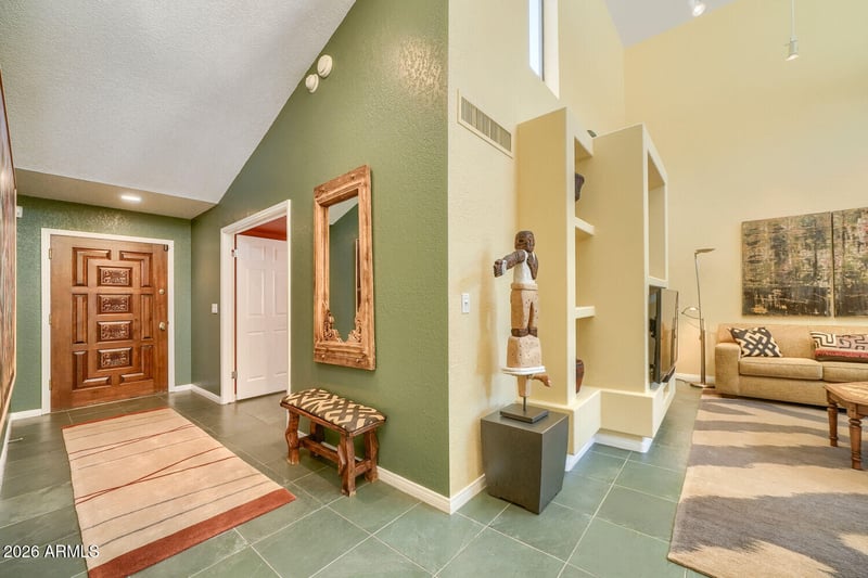3047 E Stella Ln, Phoenix, AZ 85016