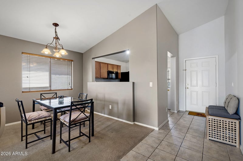 30472 Sunray Dr, San Tan Valley, AZ 85143
