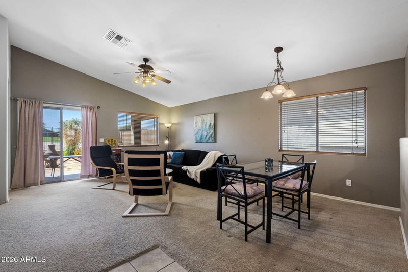 30472 Sunray Dr, San Tan Valley, AZ 85143