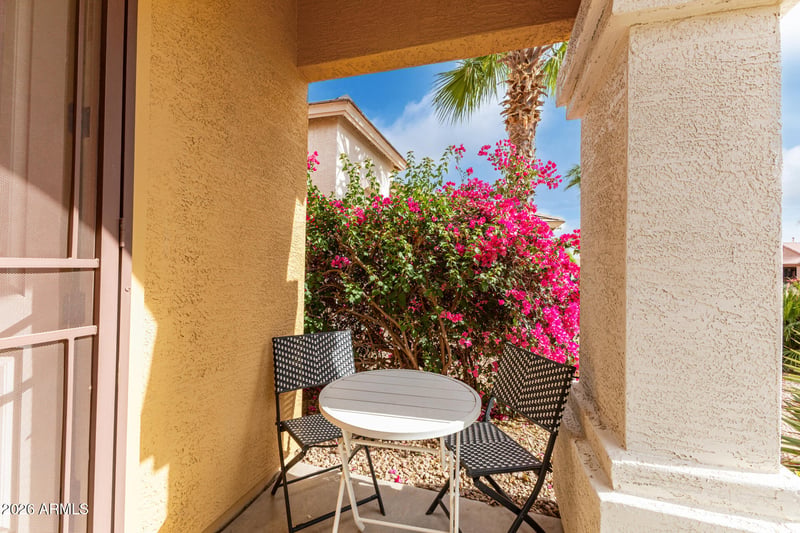 30475 Royal Oak Way, San Tan Valley, AZ 85143