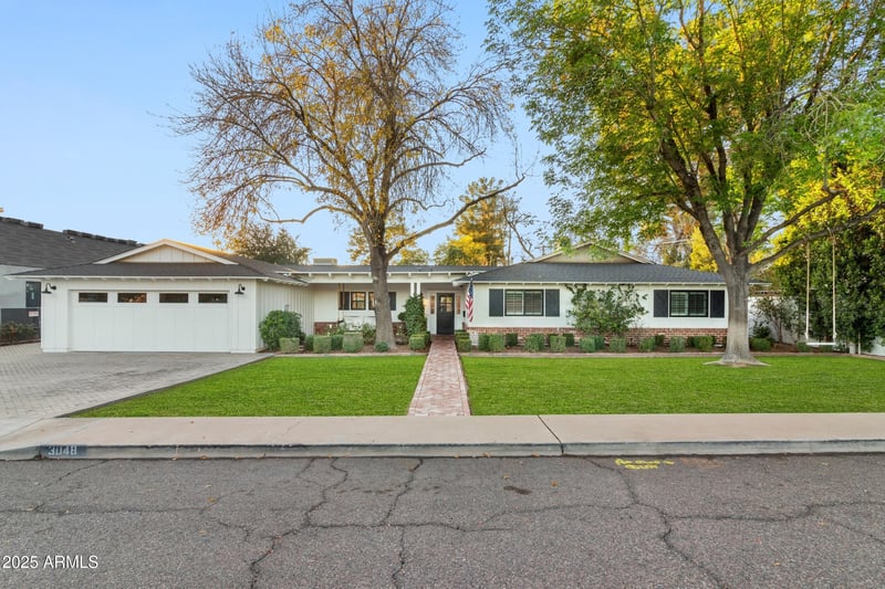 3048 45th St, Phoenix, AZ 85018