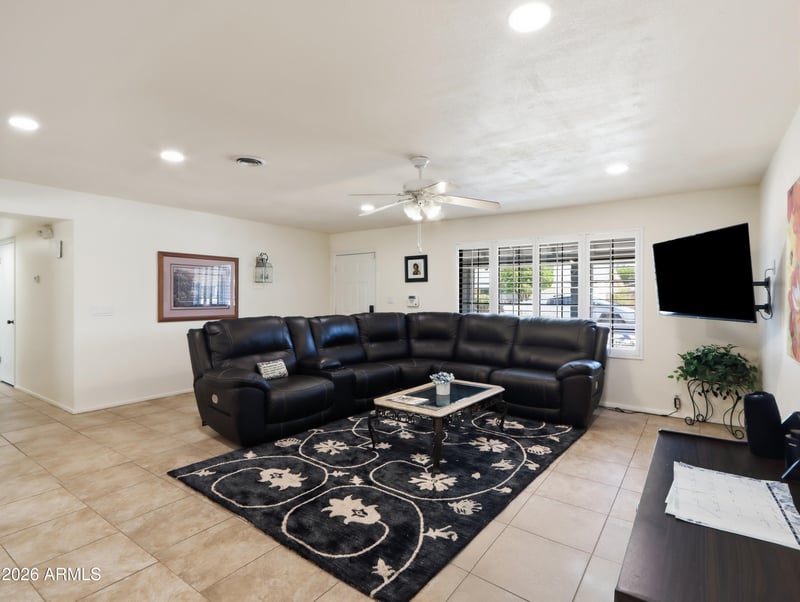 3048 E Sierra St, Phoenix, AZ 85028