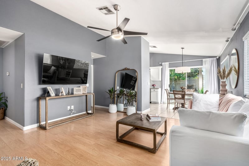 3049 Covey Ln, Phoenix, AZ 85027