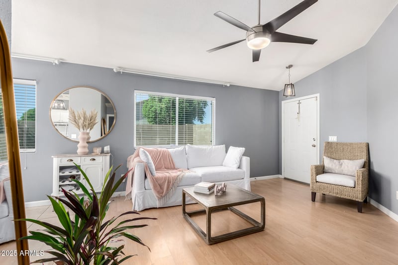 3049 Covey Ln, Phoenix, AZ 85027