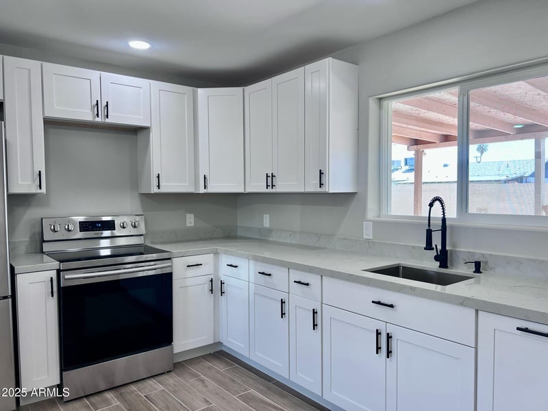 3049 Dahlia Dr, Phoenix, AZ 85029