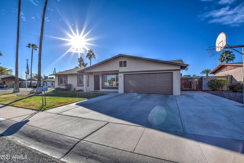 3049 E Dahlia Dr, Phoenix, AZ 85032