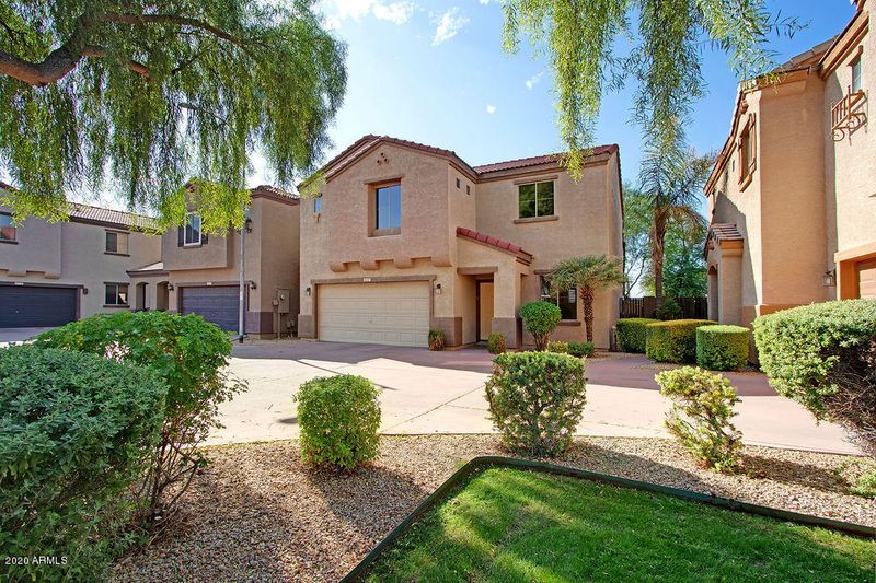 3049 W Los Gatos Dr, Phoenix, AZ 85027