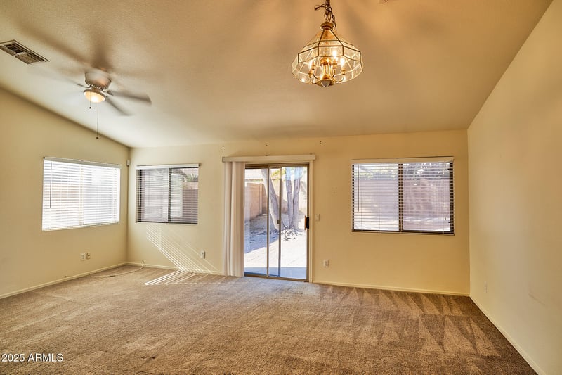 30496 Maple Chase Dr, San Tan Valley, AZ 85143