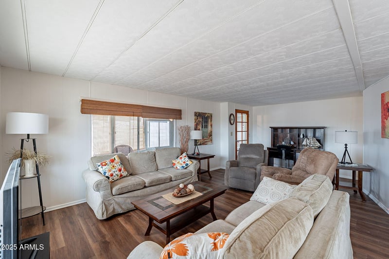 305 72nd Pl, Mesa, AZ 85208