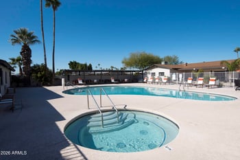 305 S Val Vista Dr #81, Mesa, AZ 85204