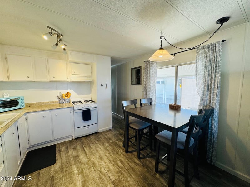305 Val Vista Dr #204, Mesa, AZ 85204