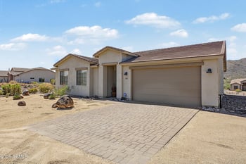 305 W Leann Ln, New River, AZ 85087