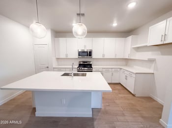 3052 W Bent Tree Dr, Phoenix, AZ 85083