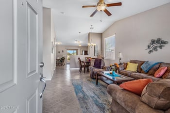 30528 Sunray Dr, San Tan Valley, AZ 85143