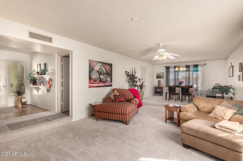 3053 W Acoma Dr, Phoenix, AZ 85053