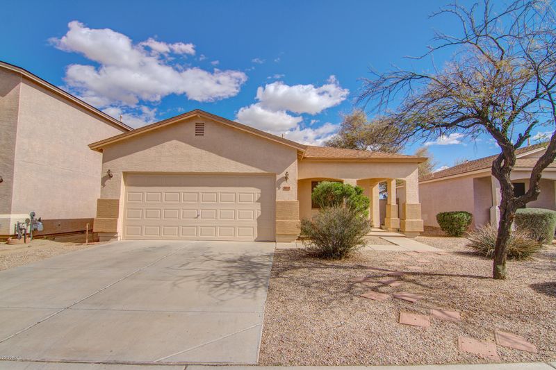 30535 N Bareback Trl, San Tan Valley, AZ 85143